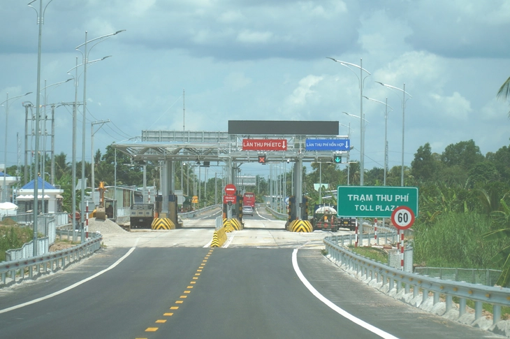 thu phí đường cao tốc - Ảnh 1.