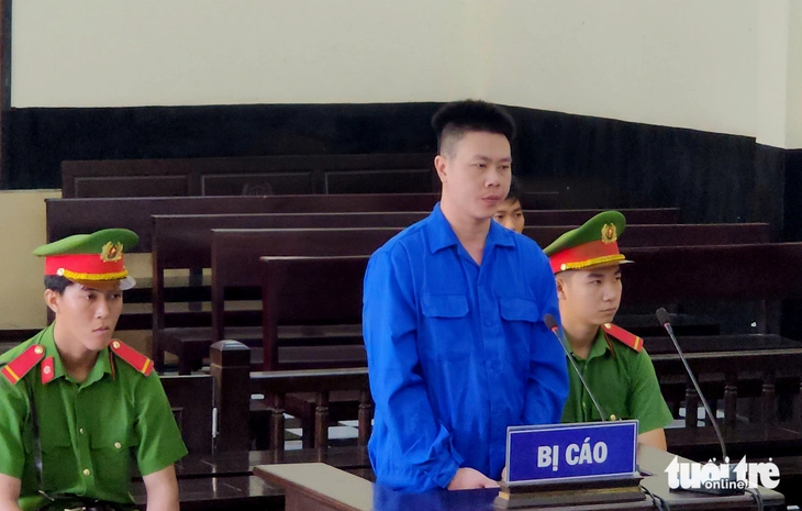 mua gà - Ảnh 1.