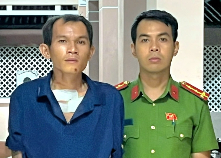 Khởi tố, bắt tạm giam bị can đâm chết thiếu tá công an đang làm nhiệm vụ - Ảnh 1.