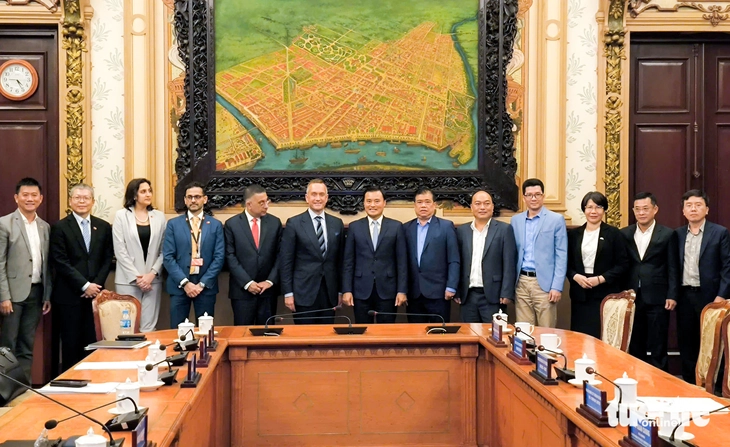 Từ metro số 1, TP.HCM nhân rộng cách mua vé thông minh ra nhiều loại hình khác - Ảnh 3.
