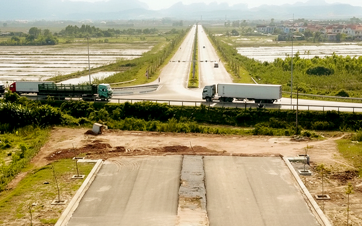Nhà đầu tư BOT chưa đồng thuận, Quảng Trị vẫn khởi công nút giao để thông tuyến đường trăm tỉ - Ảnh 2.