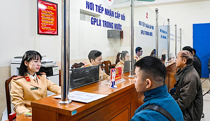 Đỗ sát hạch sau vài tiếng là có thể lái xe - Ảnh 1. bằng lái - Ảnh 1.
