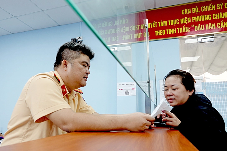 Cấp giấy phép lái xe trong 4,5 ngày: Cách nào? - Ảnh 3. giấy phép lái xe - Ảnh 3.