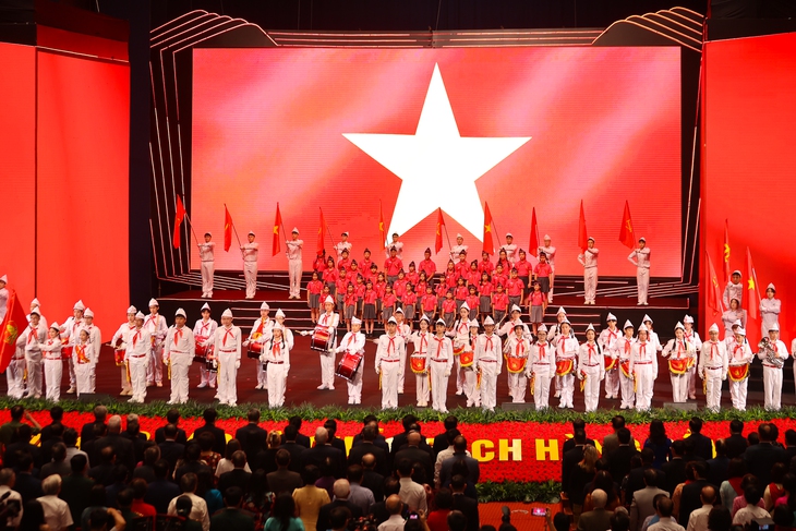 Anh hùng Lao động Thái Hương: 'Dinh dưỡng học đường phải được coi là hạ tầng mềm của quốc gia' - Ảnh 1. Anh hùng Lao động Thái Hương: 'Dinh dưỡng học đường phải được coi là hạ tầng mềm của quốc gia' - Ảnh 1.