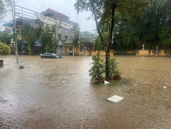 mưa lớn - Ảnh 2.