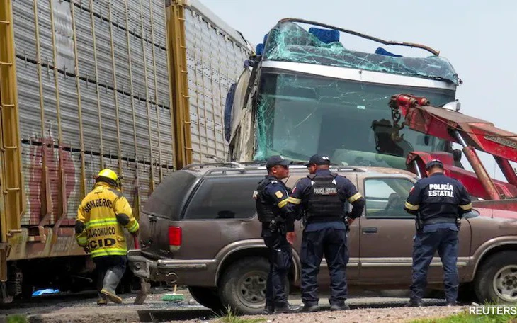 Trung Quốc: Tàu hỏa đâm vào nhóm công nhân, 11 người thiệt mạng, 2 người bị thương - Ảnh 2.