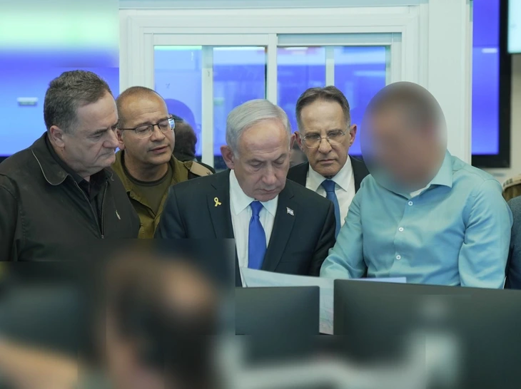 NÓNG: Israel tấn công ban lãnh đạo cấp cao Hamas tại Doha, Qatar - Ảnh 1. NÓNG: Israel tấn công ban lãnh đạo cấp cao Hamas tại Doha, Qatar - Ảnh 2.
