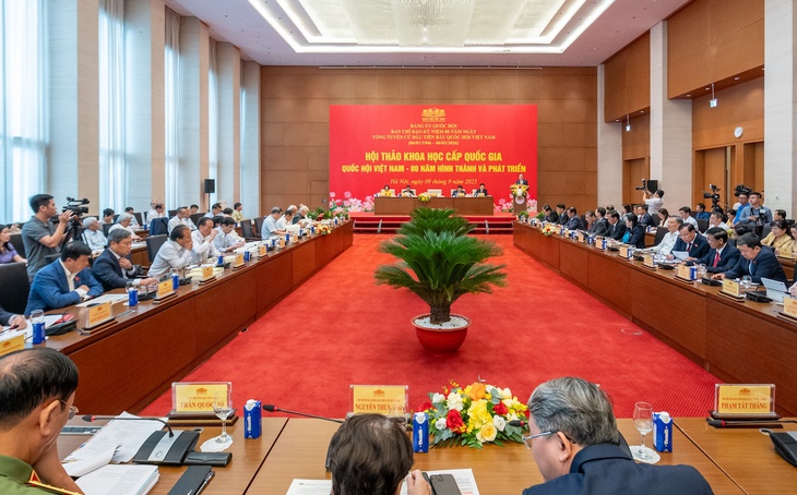 Chủ tịch Quốc hội: Cả dân tộc đang quyết tâm đến năm 2045 trở thành nước phát triển, thu nhập cao - Ảnh 3.