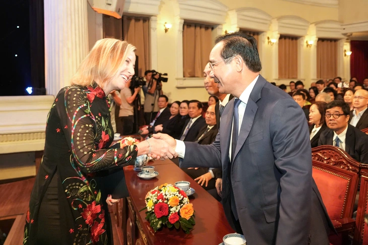 TP.HCM kỳ vọng 30 năm rực rỡ tiếp theo của quan hệ Việt Nam - Mỹ - Ảnh 1. Mỹ - Ảnh 1.