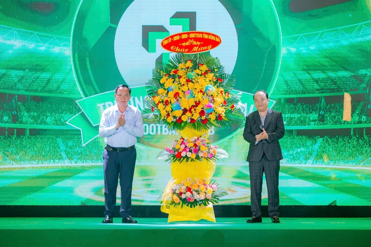 CLB Trường Tươi Đồng Nai xuất quân hoành tráng, quyết lên chơi V-League - Ảnh 1.