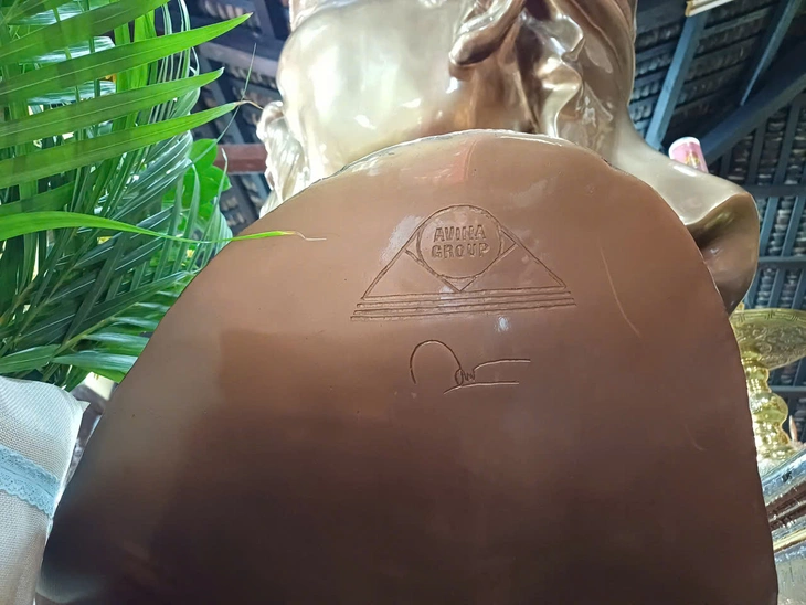 An Giang: Kiểm tra thông tin tượng thần Thoại Ngọc Hầu có tên, logo và chữ ký - Ảnh 3.