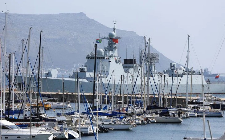 Mỹ dọa áp thuế các nước làm ăn với Iran, Trung Quốc phản ứng 'gắt' - Ảnh 2.