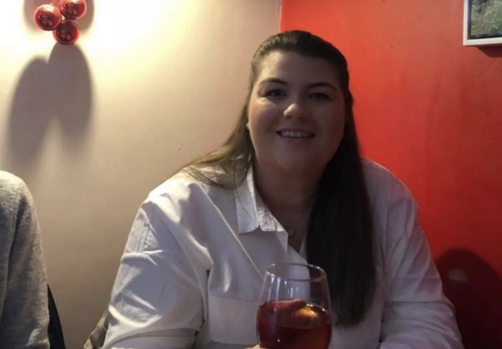 Từng nặng gần 137kg, cô gái Anh giảm hơn 54kg nhờ một khoảnh khắc - Ảnh 1.