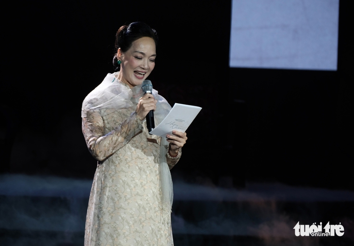 Hồng Nhung lên nốt cao gần 1 phút khi hát nhạc Trịnh, Ngọc Anh hát Khúc mùa thu, khán giả ‘lại đi' - Ảnh 12.