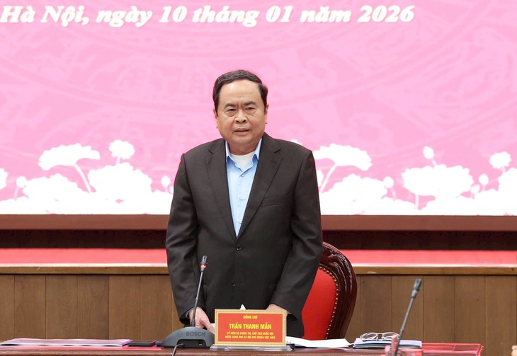 Tổng Bí thư, Thủ tướng, Chủ tịch Quốc hội cùng làm việc với Thành ủy Hà Nội về quy hoạch 100 năm - Ảnh 2.