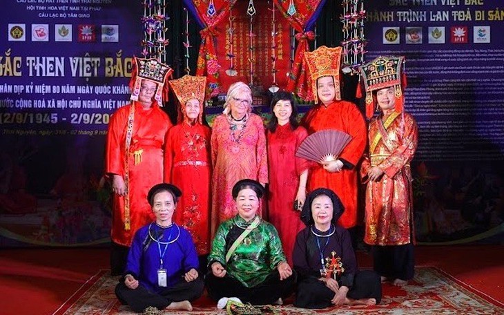 Phát triển văn hóa thực sự thành nền tảng, nguồn lực nội sinh, sức mạnh mềm - Ảnh 2.