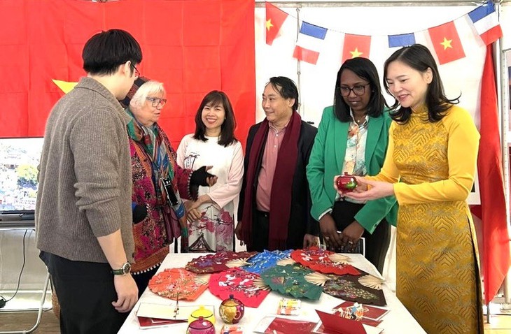 Đại hội Đảng XIV: Đưa văn hóa thành trụ cột phát triển bền vững của đất nước - Ảnh 2.