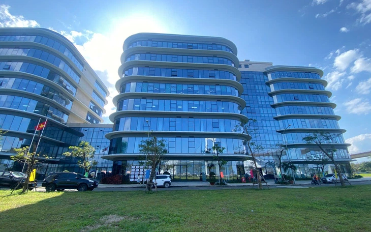 Thủ tướng: Ra mắt Trung tâm Tài chính Quốc tế tại TP.HCM chậm nhất vào 9-2 - Ảnh 4.