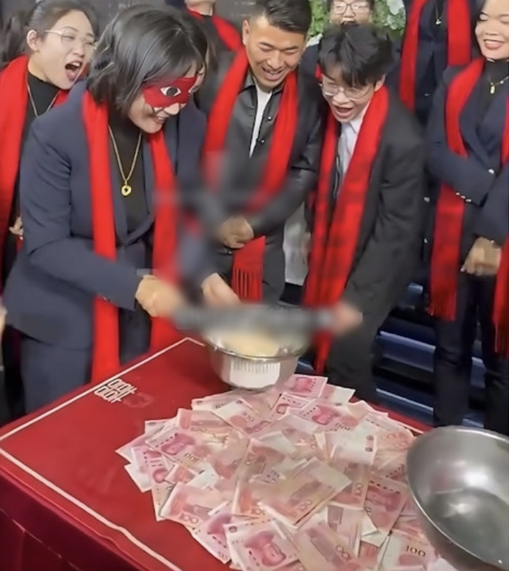 thưởng Tết - Ảnh 1.