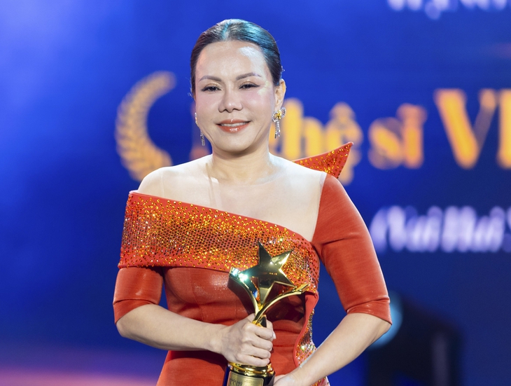 Việt Hương - Ảnh 1.