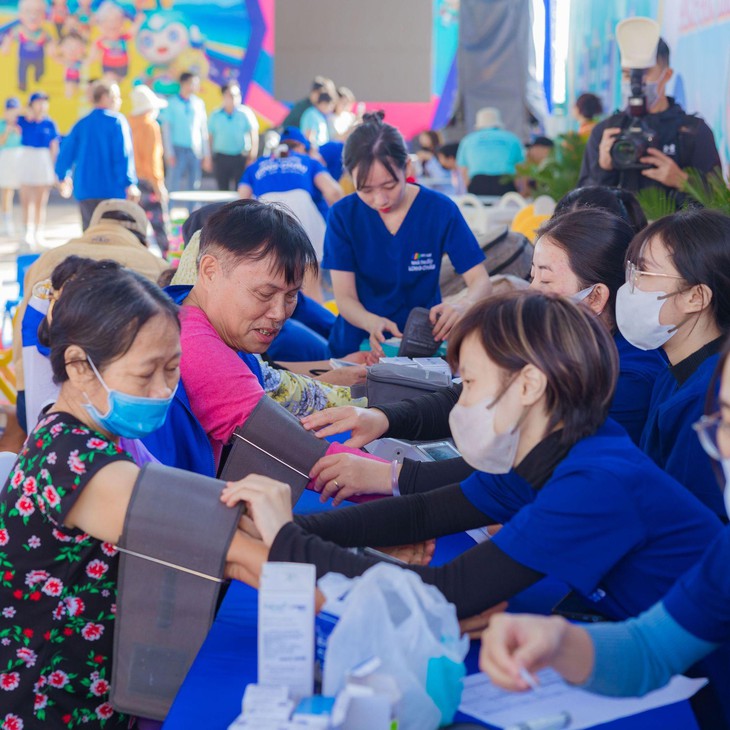 Ngàn gia đình sải bước tại Ngày hội Gia đình Long Châu 2026 - Ảnh 4.