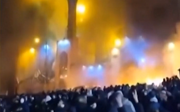 Iran dọa đáp trả Israel, tập kích căn cứ Mỹ nếu Washington can thiệp biểu tình - Ảnh 2.