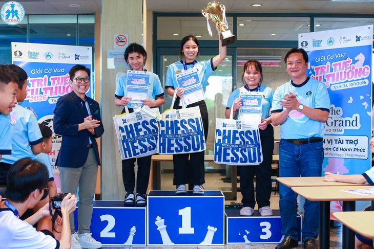 Trẻ em được tiếp xúc với công nghệ cờ vua - Ảnh 3.
