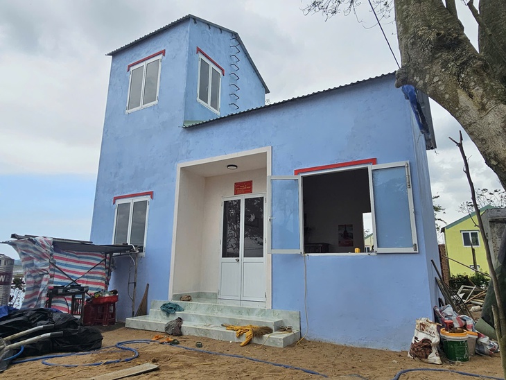 Chiến dịch Quang Trung: 1 tháng dựng lại 1.600 mái nhà cho người dân vùng lũ Đắk Lắk - Ảnh 3.