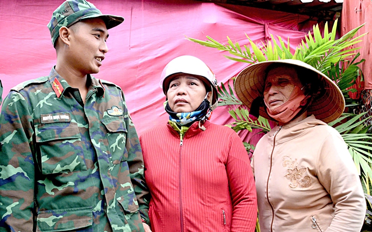 Quân đoàn 34 bàn giao xong 80 căn nhà trong 'Chiến dịch Quang Trung' - Ảnh 4.