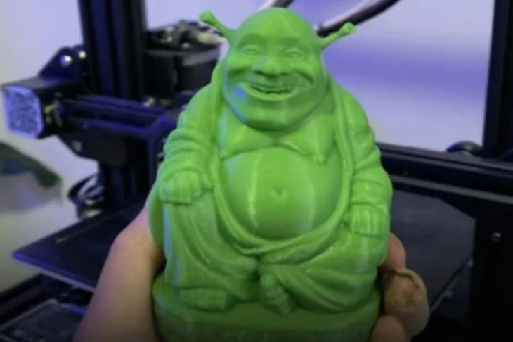 Thờ bức tượng suốt 4 năm mới phát hiện là nhân vật hoạt hình - Ảnh 2.