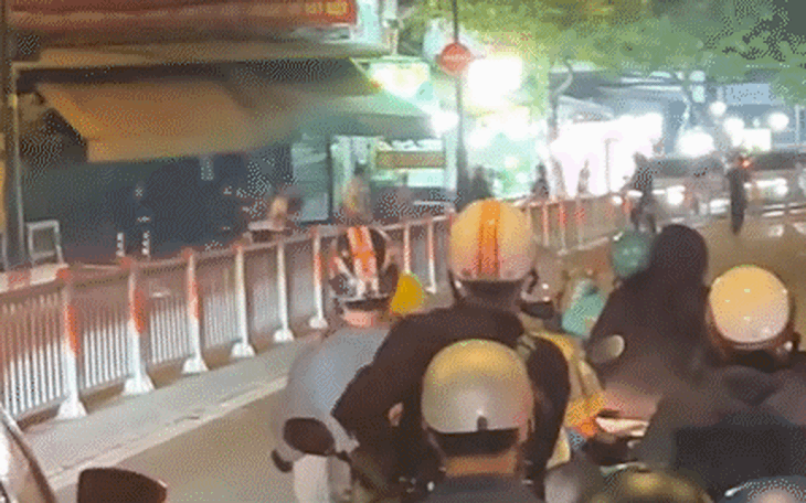 Bắt nhóm chém nhau ở phường Chánh Hưng - Ảnh 3.