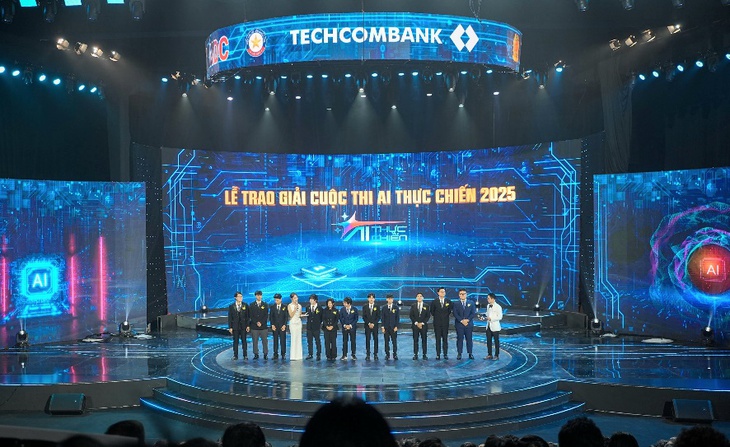 Lộ diện quán quân ‘A.I thực chiến’- nhận học bổng 1 triệu USD từ Techcombank - Ảnh 2.