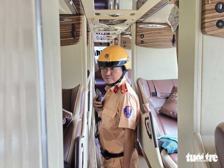 xe khách - Ảnh 3.