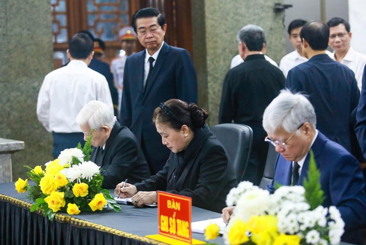 Thương tiếc người con quê hương Đồng Khởi anh hùng - Đại tướng Lê Văn Dũng - Ảnh 2.