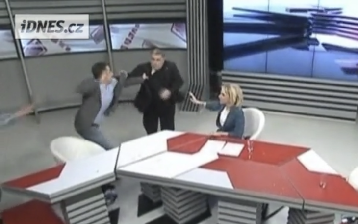 Thực hư chuyện người đàn ông Mỹ trốn viện vì phát hiện đường dây trộm nội tạng? - Ảnh 4.