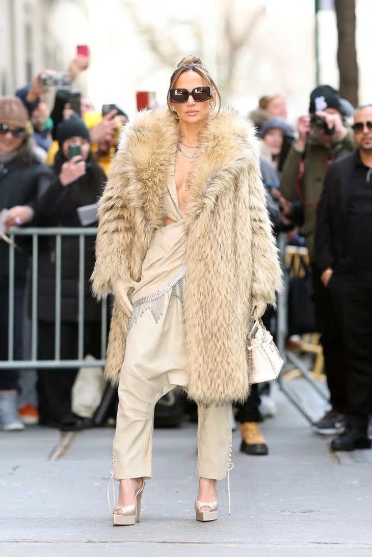 Jennifer Lopez - Ảnh 5.