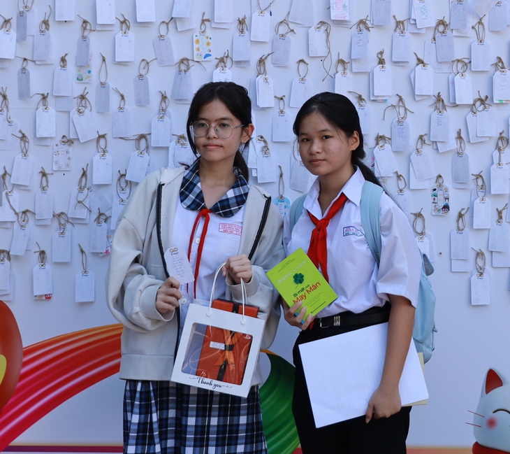 Ấn tượng với đề thi 'văn hay chữ tốt' ở TP.HCM - Ảnh 4.