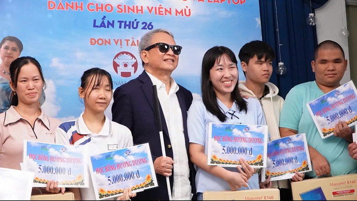 dựng xây quê hương - Ảnh 2.