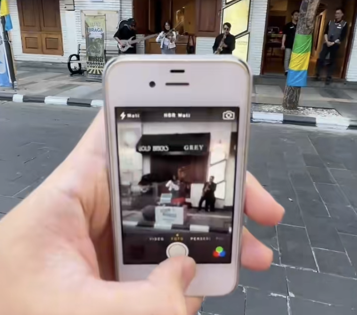 iPhone 4 'hồi sinh': Từ đồ phế liệu thành món đồ retro gây sốt - Ảnh 2.