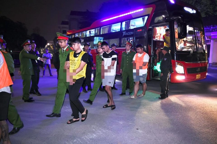 Bắt 205 người Việt Nam trong tổ chức lừa đảo ở Campuchia - Ảnh 2.