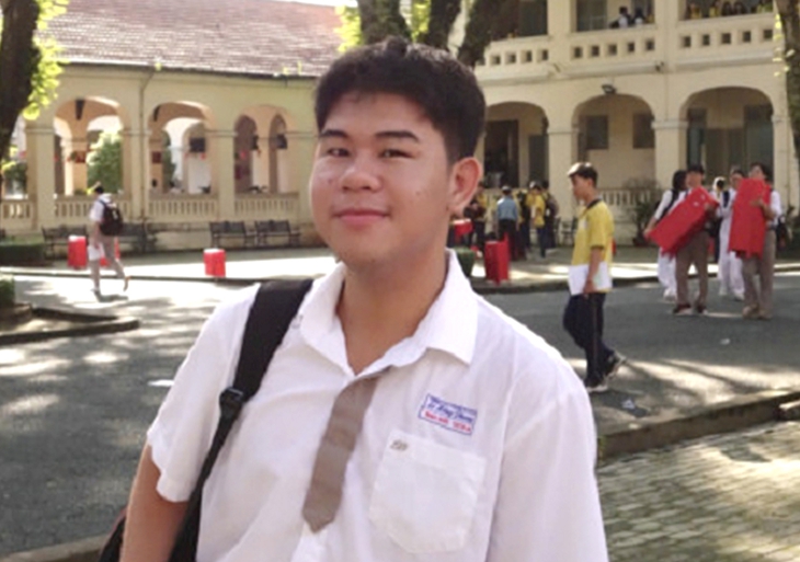 'Bí kíp' của bạn trẻ biết nhiều thứ tiếng - Ảnh 2.