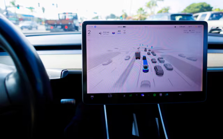 Tesla dừng sản xuất hàng loạt xe, dành chỗ làm robot - Ảnh 3.