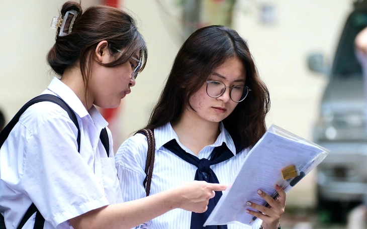 Thí sinh dự thi thi đánh giá năng lực vào trường sư phạm đông kỷ lục - Ảnh 4.