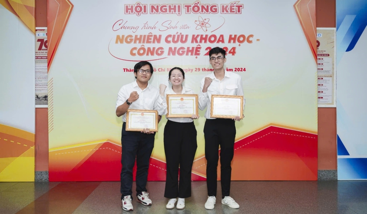 thủ khoa - Ảnh 2.