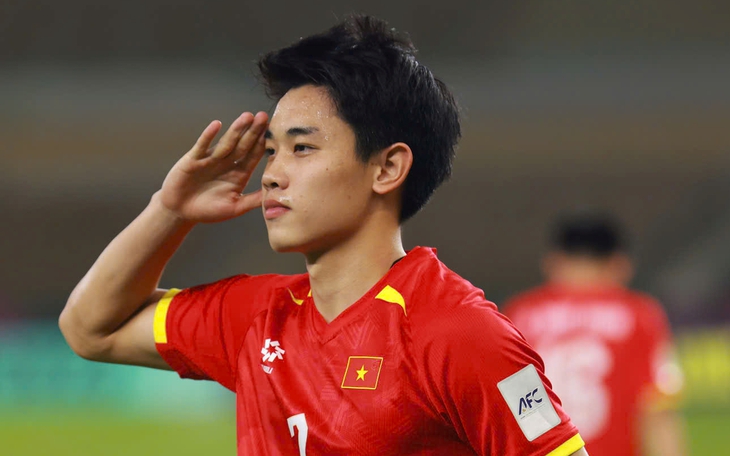 Báo chí châu Á: 'Phép thuật của Kim Sang Sik đang làm mưa làm gió khắp châu Á' - Ảnh 2.