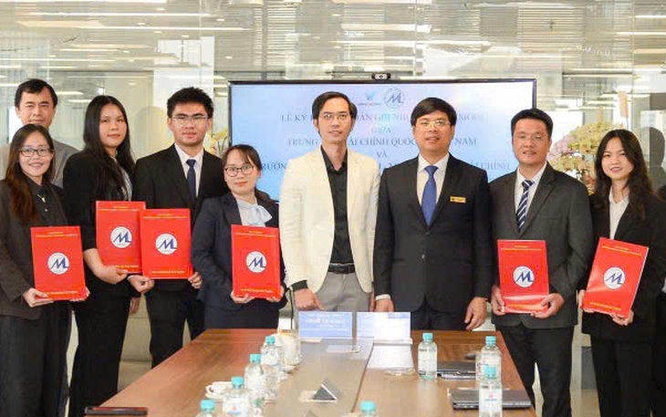 Diễn đàn kinh tế Davos 2026: TP.HCM mời gọi 'đại bàng' đầu tư Trung tâm tài chính quốc tế - Ảnh 3.