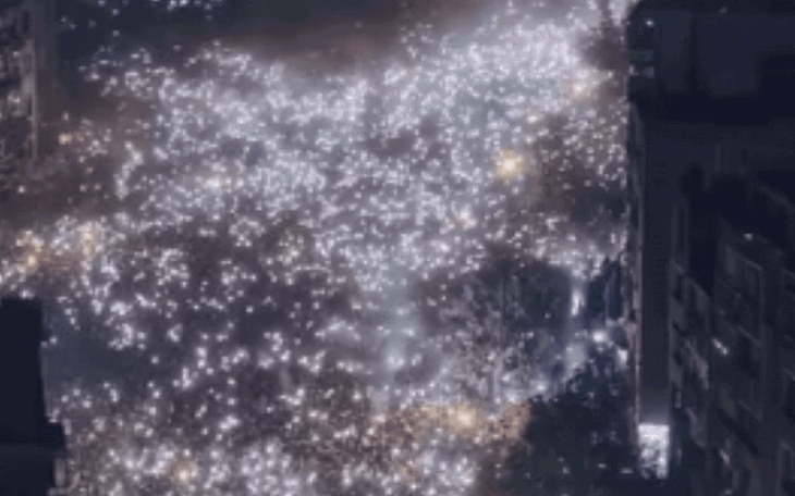 Hình ảnh lan truyền cho thấy ông Elon Musk đang hẹn hò nữ diễn viên Sydney Sweeney? - Ảnh 3.