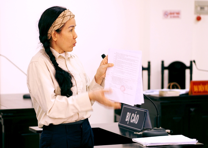 Xét xử YouTuber Đinh Lan: Bà Phương Hằng, ông Huỳnh Uy Dũng không yêu cầu bồi thường thiệt hại - Ảnh 1.