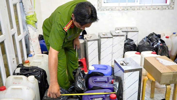 nước hoa giả - Ảnh 3.