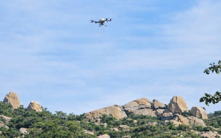 Công an TP.HCM thử nghiệm thiết bị bay không người lái để phòng ngừa tội phạm - Ảnh 3.